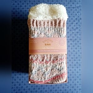 2/$10 Toasties by Totes Socks